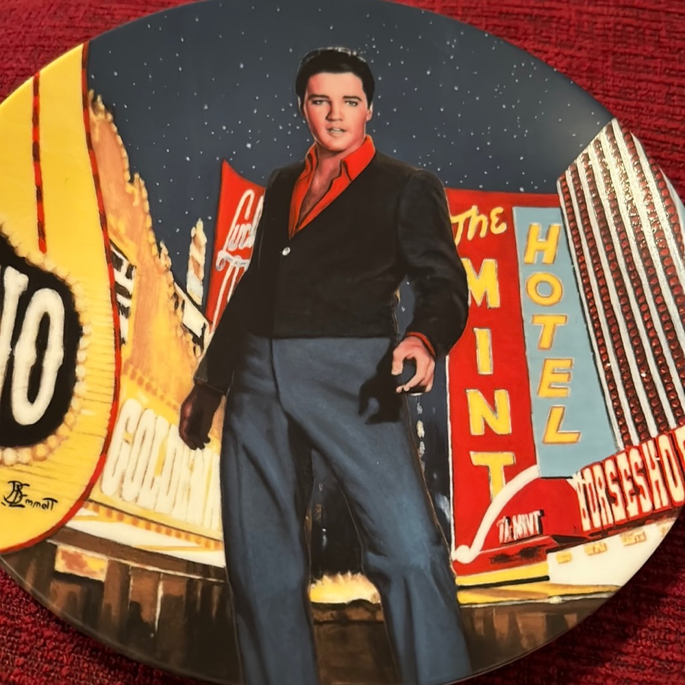 ELVIS PRESLEY In Viva Las Vegas Delphi Vintage 1992 Rare Plate